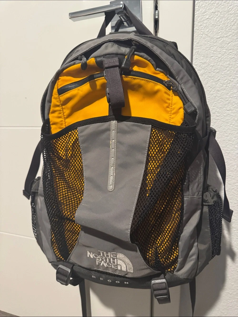 The North Face Gray and Black Recon M Backpack